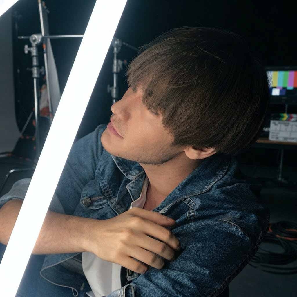 Behind the scenes 2